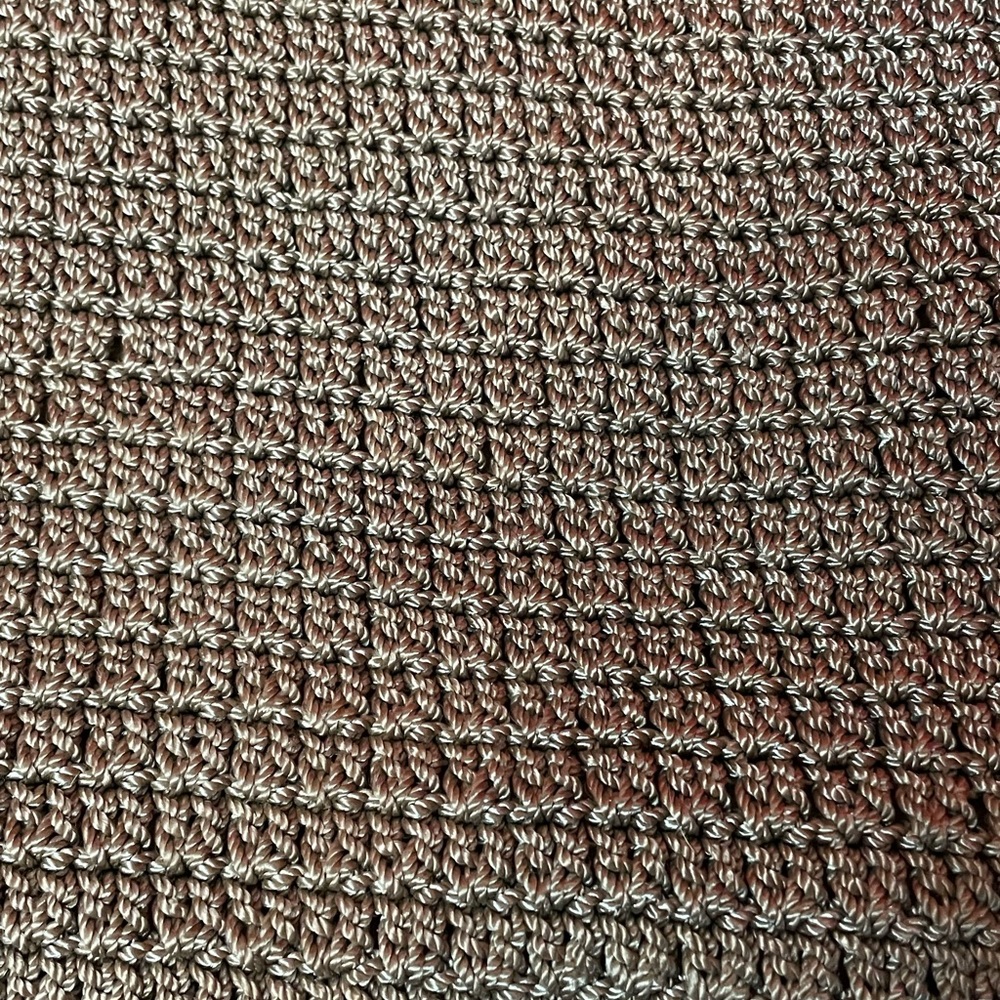 👜 The Sak Crochet Shoulder Bag in a Tan/Beige Color. 👜 - Picture 6 of 8